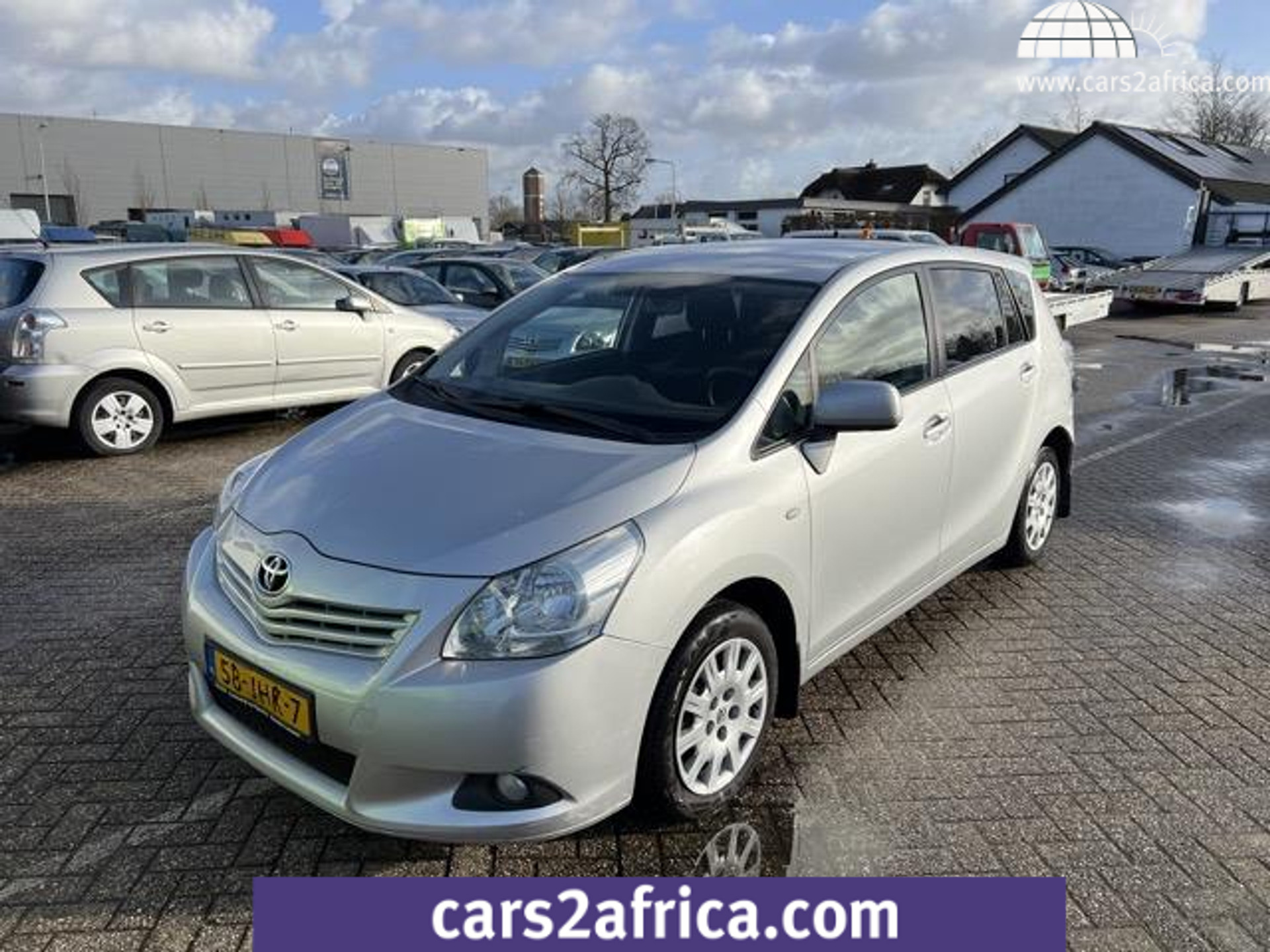 54666635-18.jpg