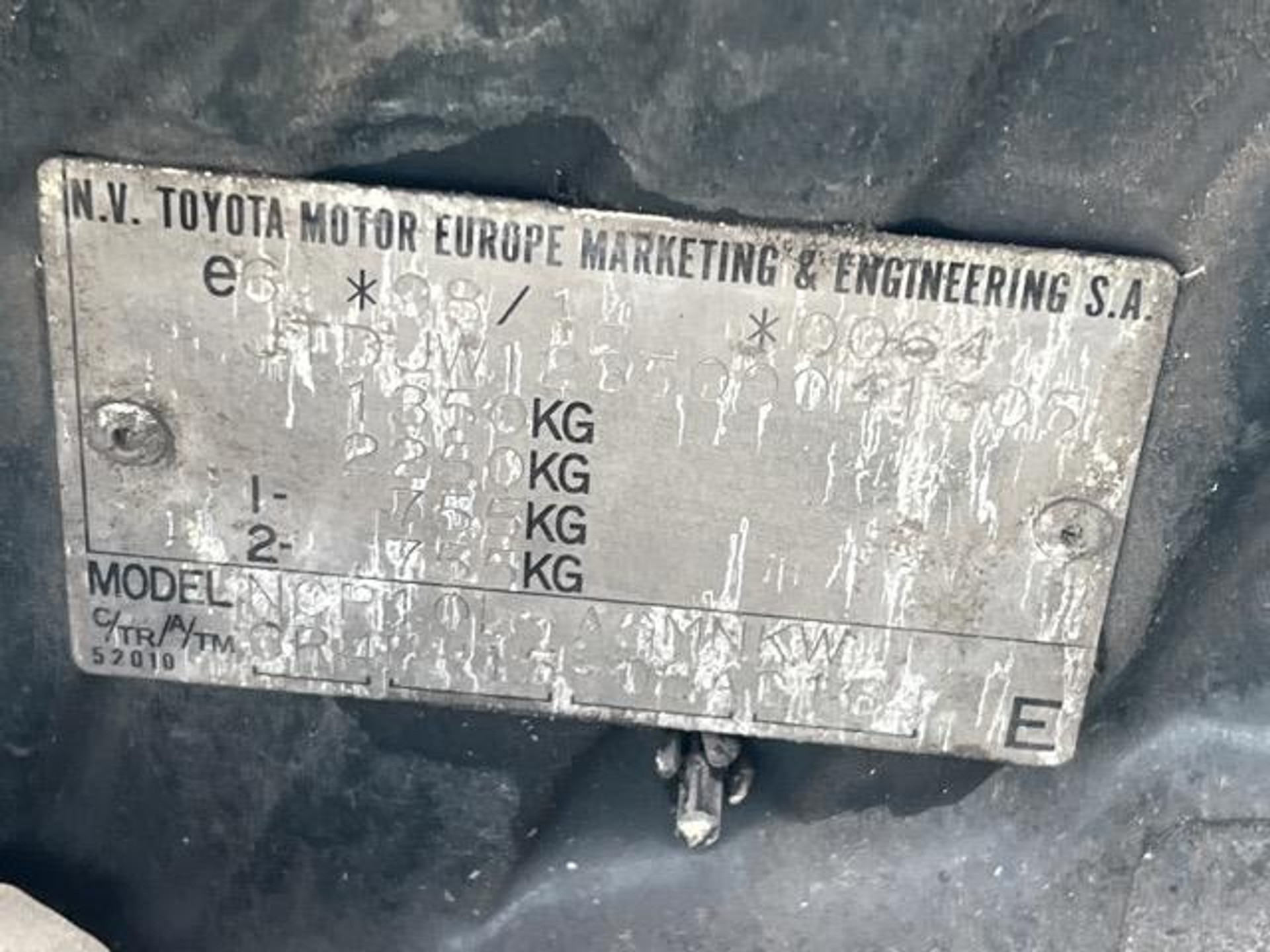 38713926-11.jpg