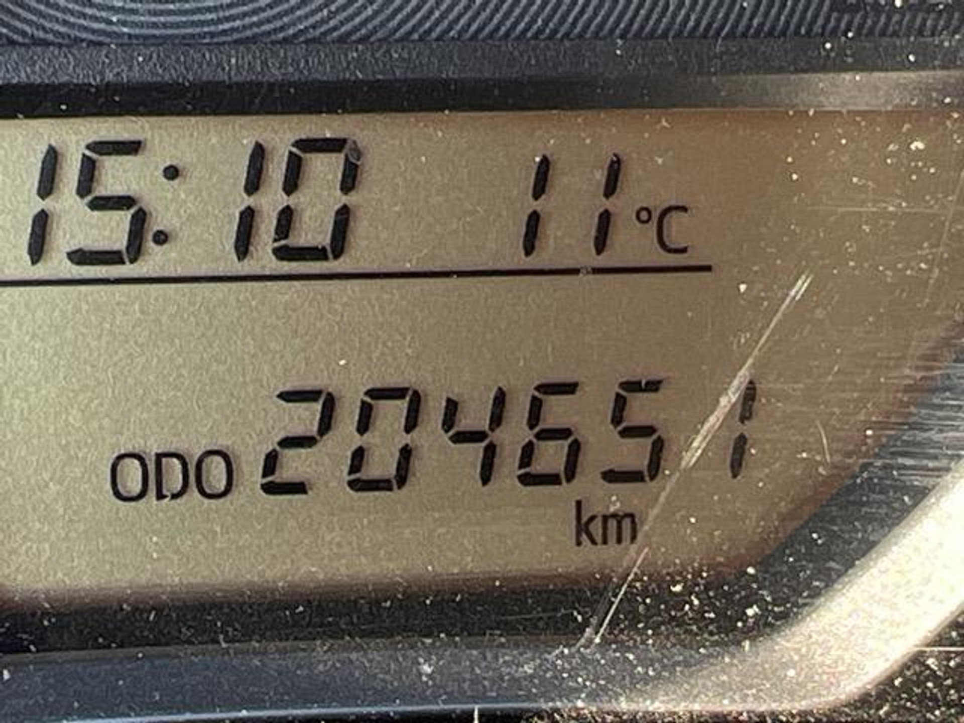 41237511-10.jpg