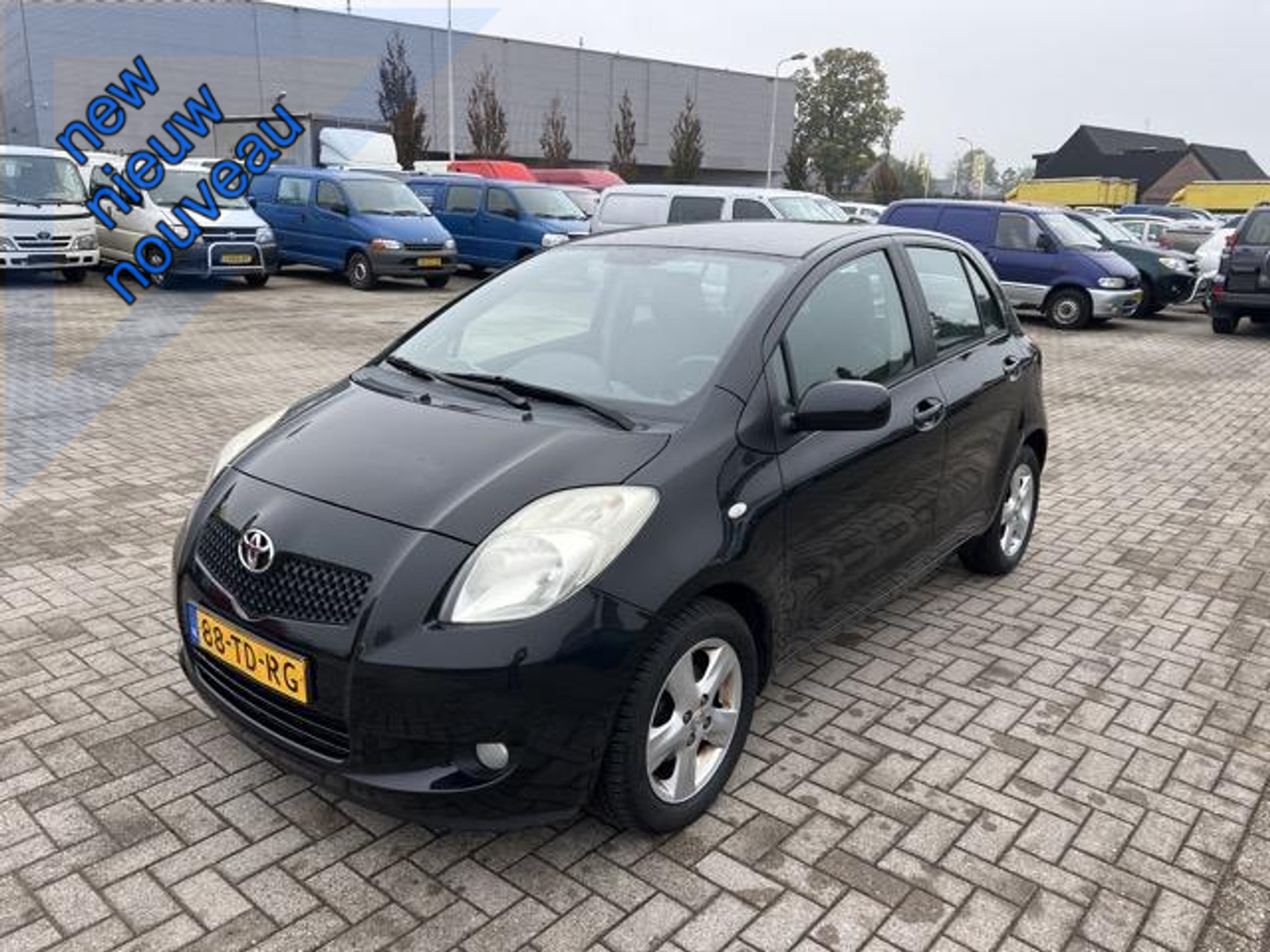 47990280-17.jpg